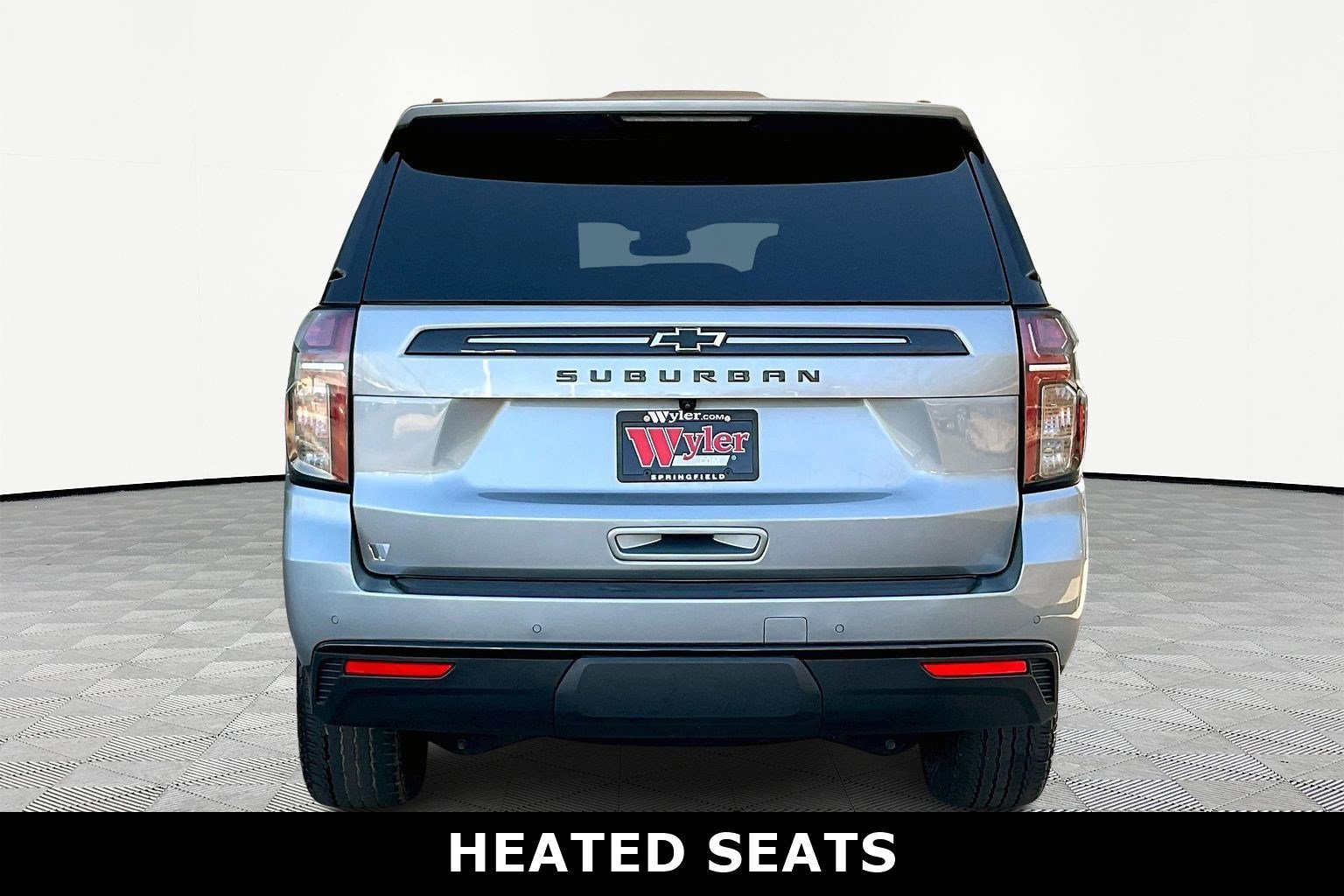 Used 2023 Chevrolet Suburban Z71 w/ Luxury Package image 5