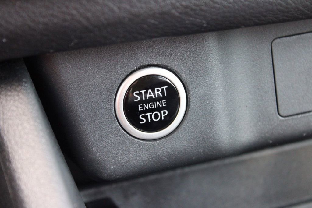 Used 2023 Nissan Rogue S image 28