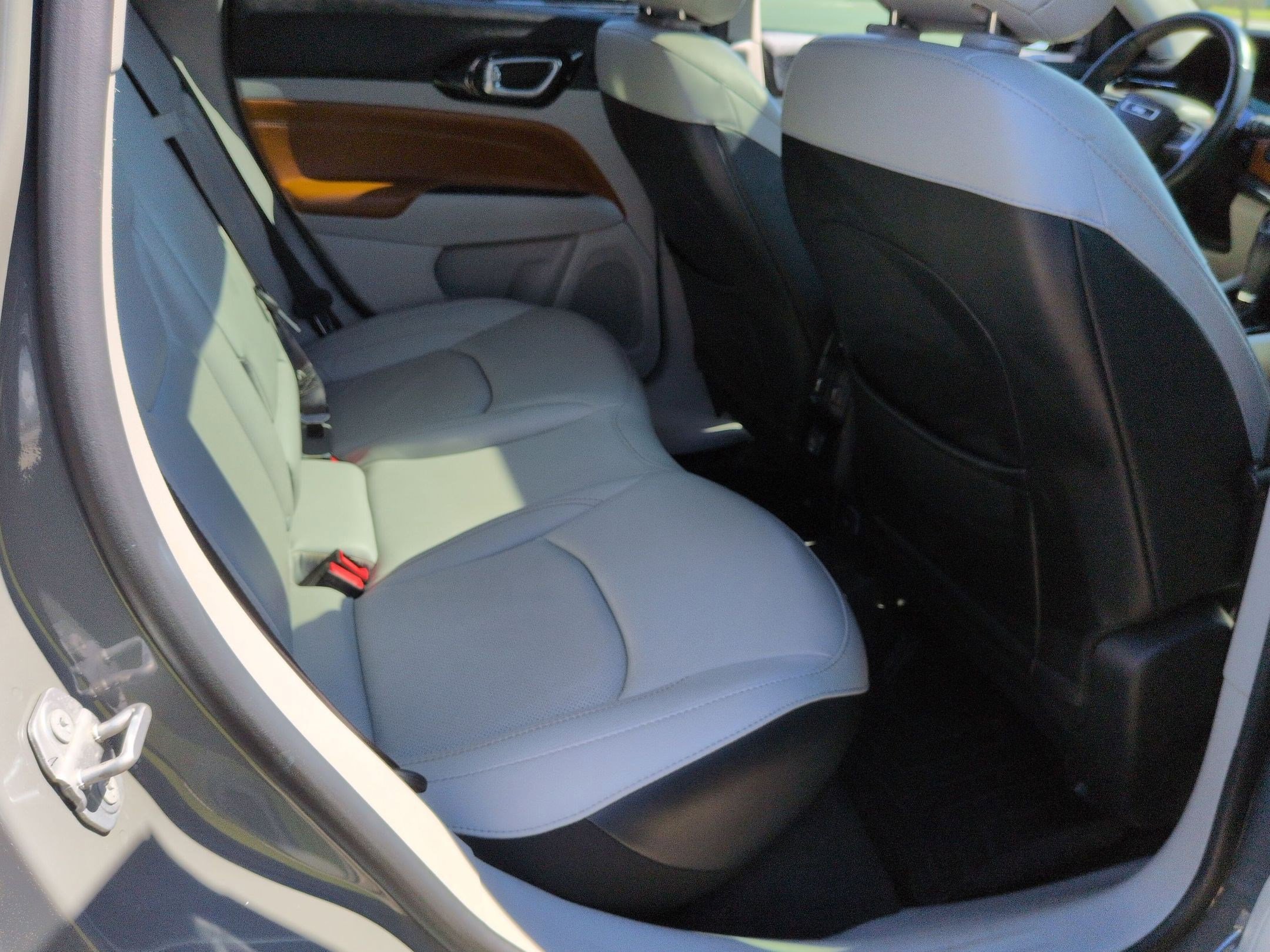 Used 2022 Jeep Compass Limited w/ Sun and Sound Group image 19