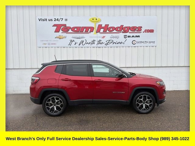 Used 2025 Jeep Compass Limited image 1