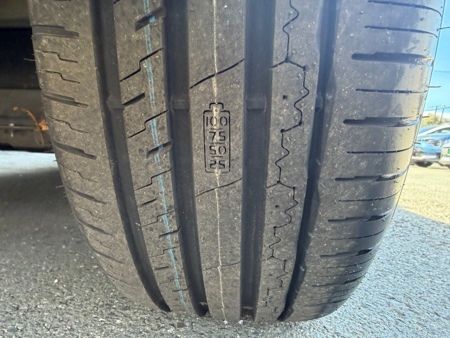 Used 2021 Chevrolet Bolt LT image 50