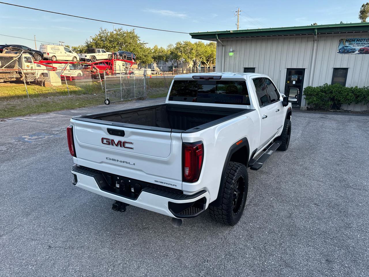 Used 2022 GMC Sierra 2500 Denali w/ Denali Ultimate Package AWD/4WD image 5