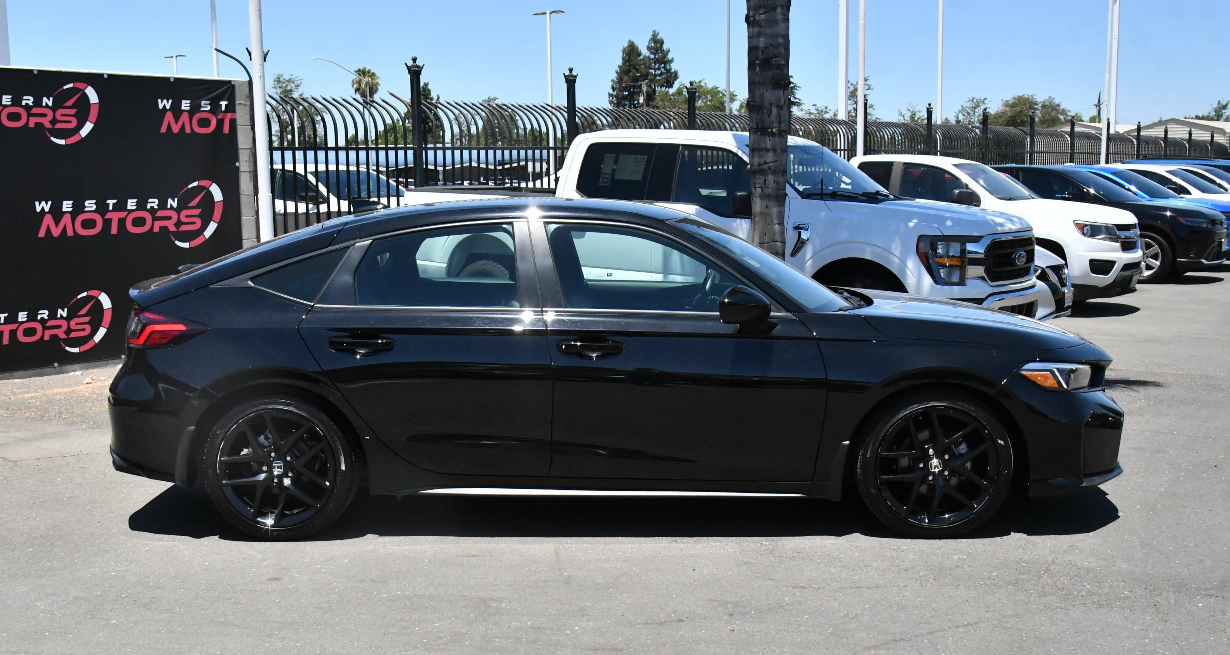 Used 2025 Honda Civic Sport image 9