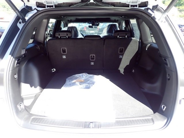 New 2025 Jeep Grand Cherokee Laredo w/ Luxury Tech Group I image 6