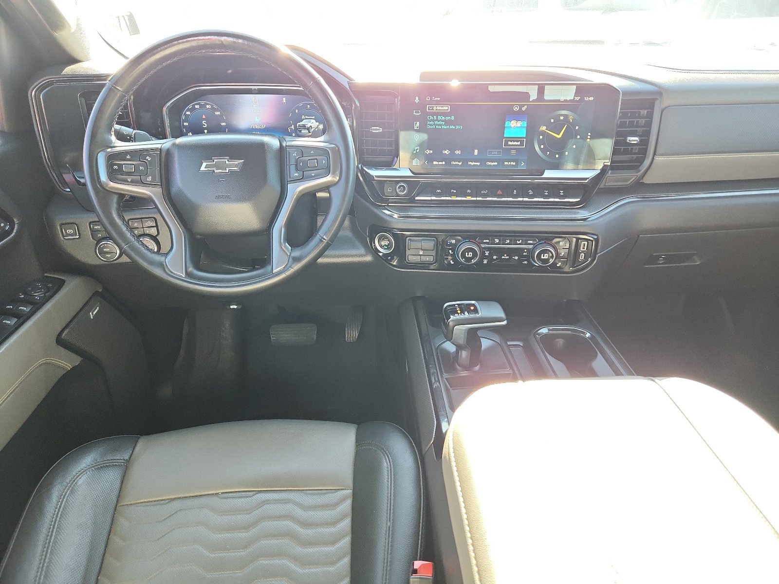 Used 2023 Chevrolet Silverado 1500 ZR2 w/ Technology Package image 11
