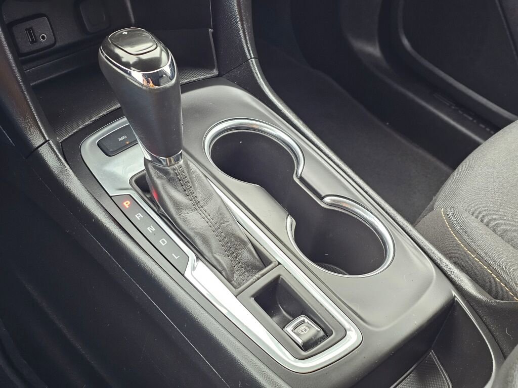 Used 2018 Chevrolet Equinox LT AWD/4WD image 17