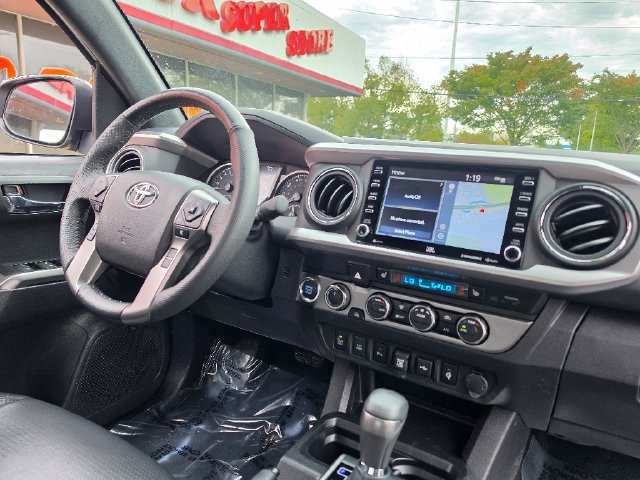 Used 2023 Toyota Tacoma Limited AWD/4WD image 13