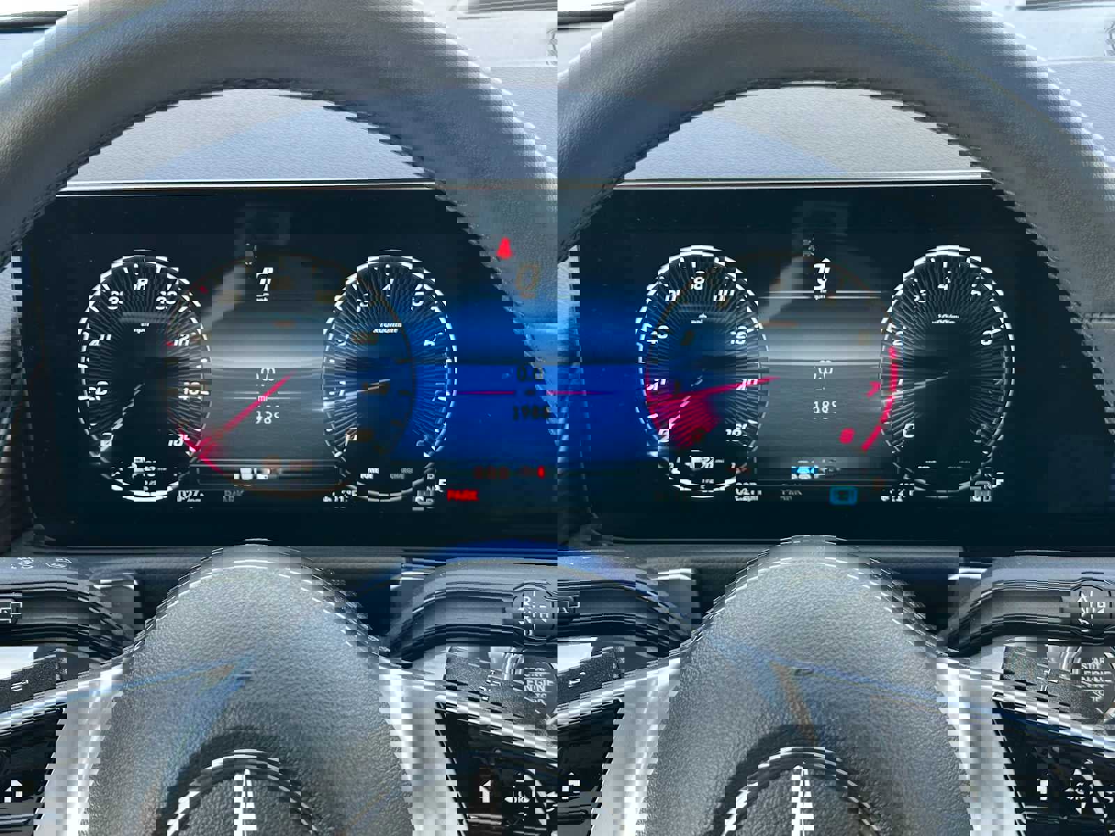 Used 2026 Mercedes-Benz GLB 250 4MATIC image 24