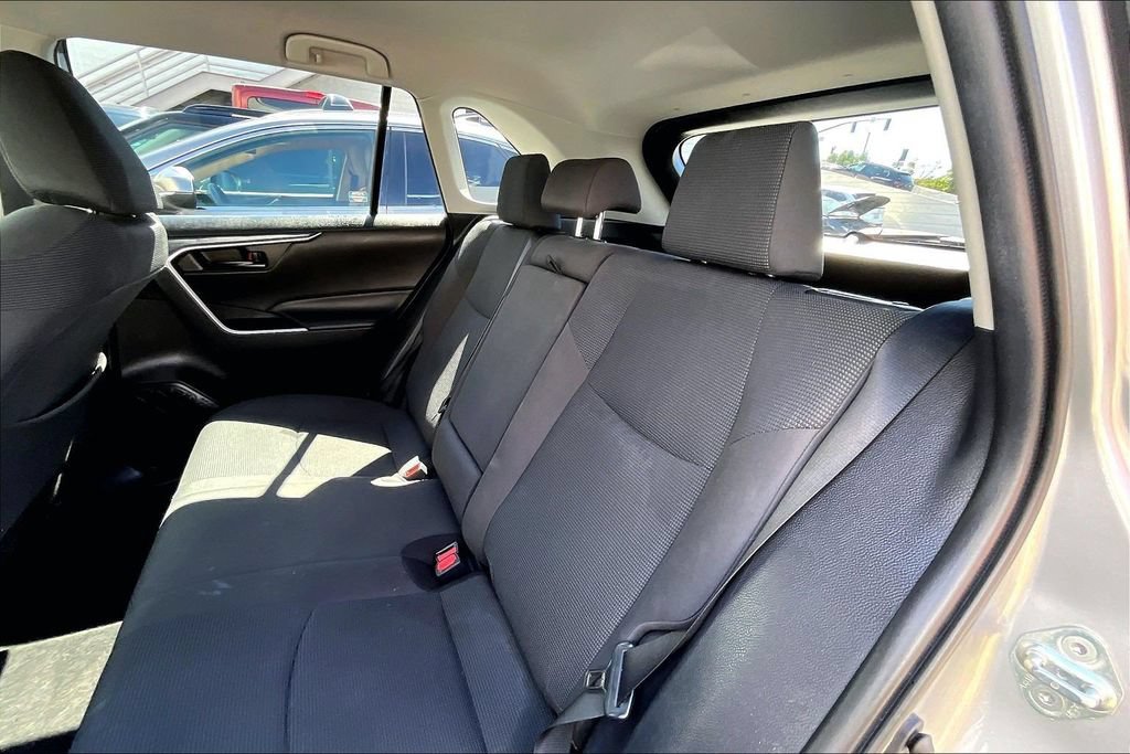 Used 2020 Toyota RAV4 LE w/ All Weather Liner Package FWD image 15