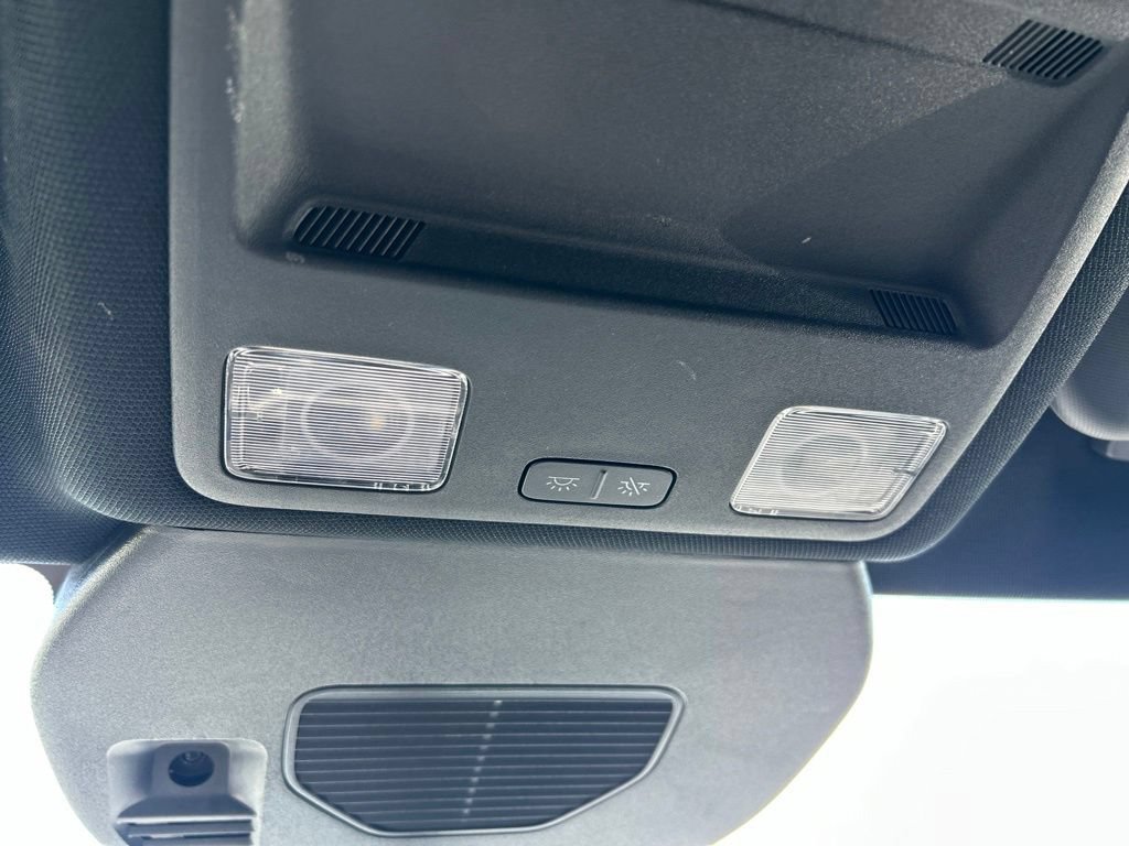 Used 2025 Ford Escape ST-Line Select AWD/4WD image 38