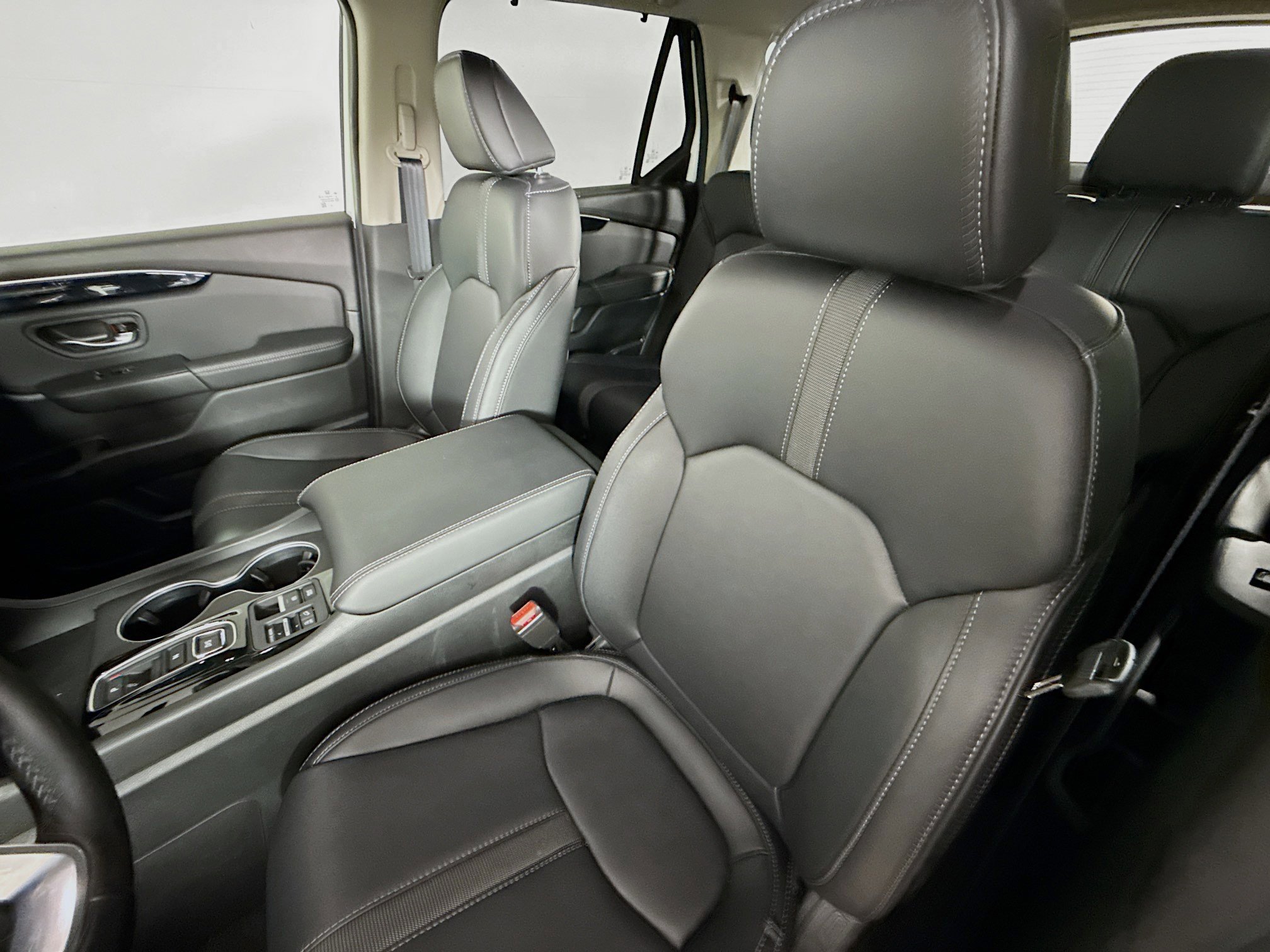 Certified 2025 Honda Pilot Touring image 26