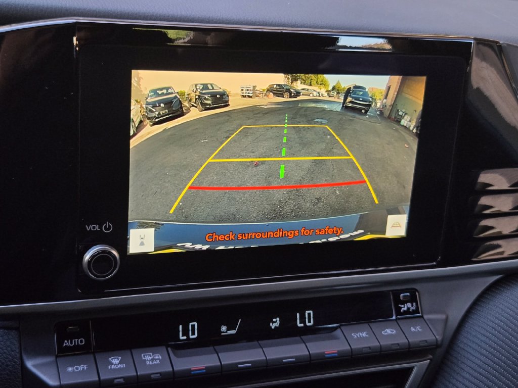 Used 2025 Toyota Camry SE FWD image 17