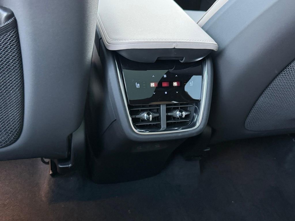 New 2026 Volvo EX90 Ultra AWD/4WD image 10