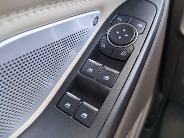 Used 2020 Ford Explorer Platinum w/ Premium Technology Package image 28