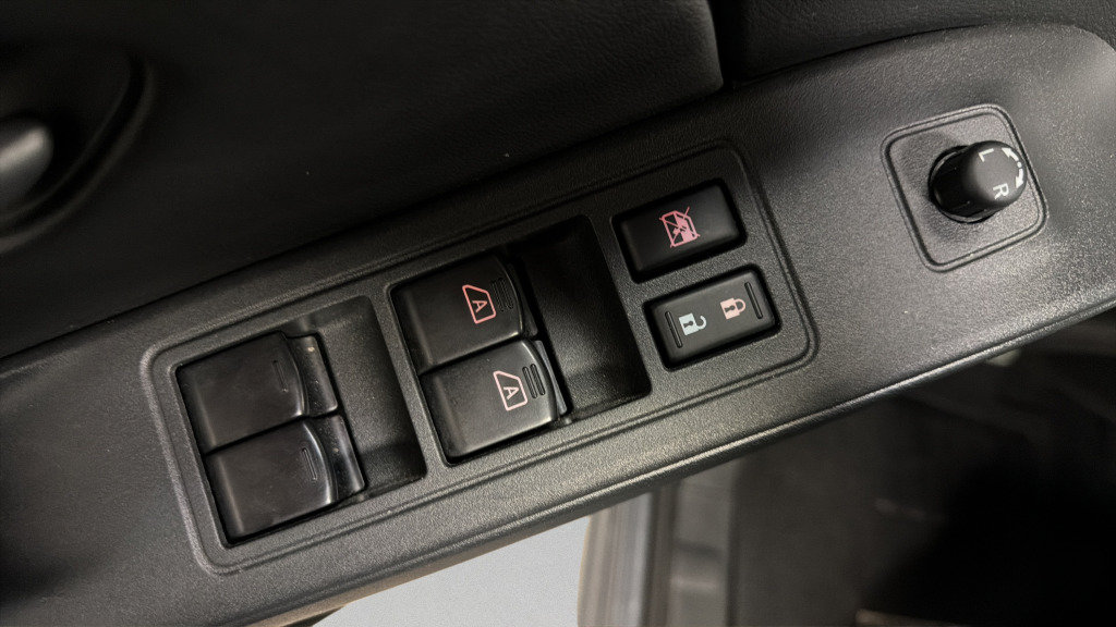 Used 2026 Nissan Frontier PRO-4X AWD/4WD image 15