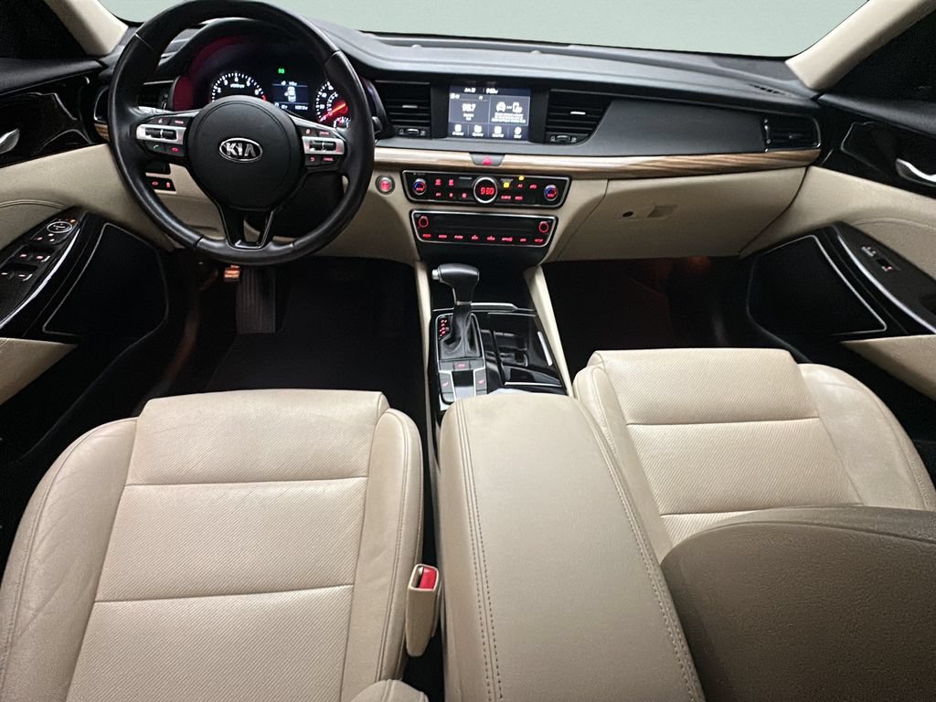 Used 2017 Kia Cadenza Premium FWD image 21