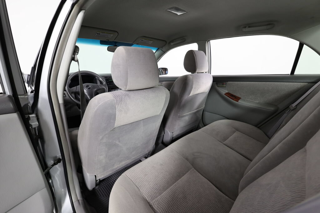 Used 2005 Toyota Corolla LE FWD image 14