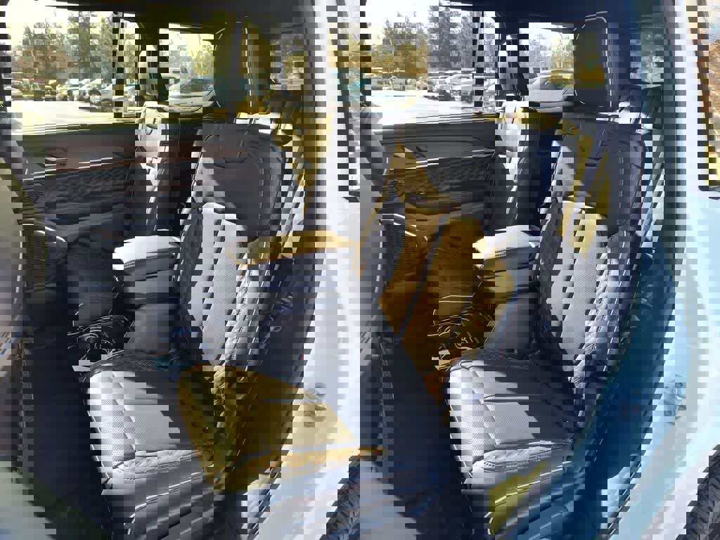 New 2025 Jeep Grand Cherokee L Summit w/ Obsidian Package image 23