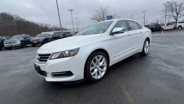Used 2017 Chevrolet Impala Premier w/ Enhanced Convenience Package FWD image 4