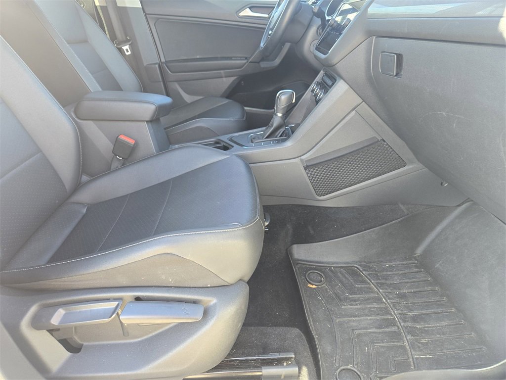Used 2019 Volkswagen Tiguan SE image 15