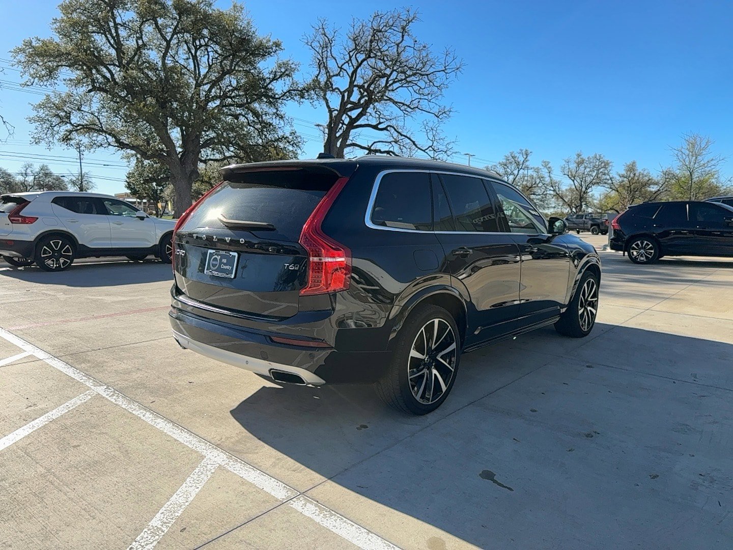 Used 2020 Volvo XC90 T6 Momentum w/ Advanced Package image 6