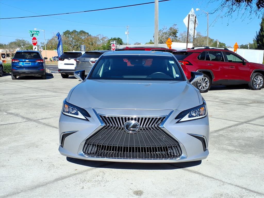 Used 2019 Lexus ES 350 w/ Premium Package image 2