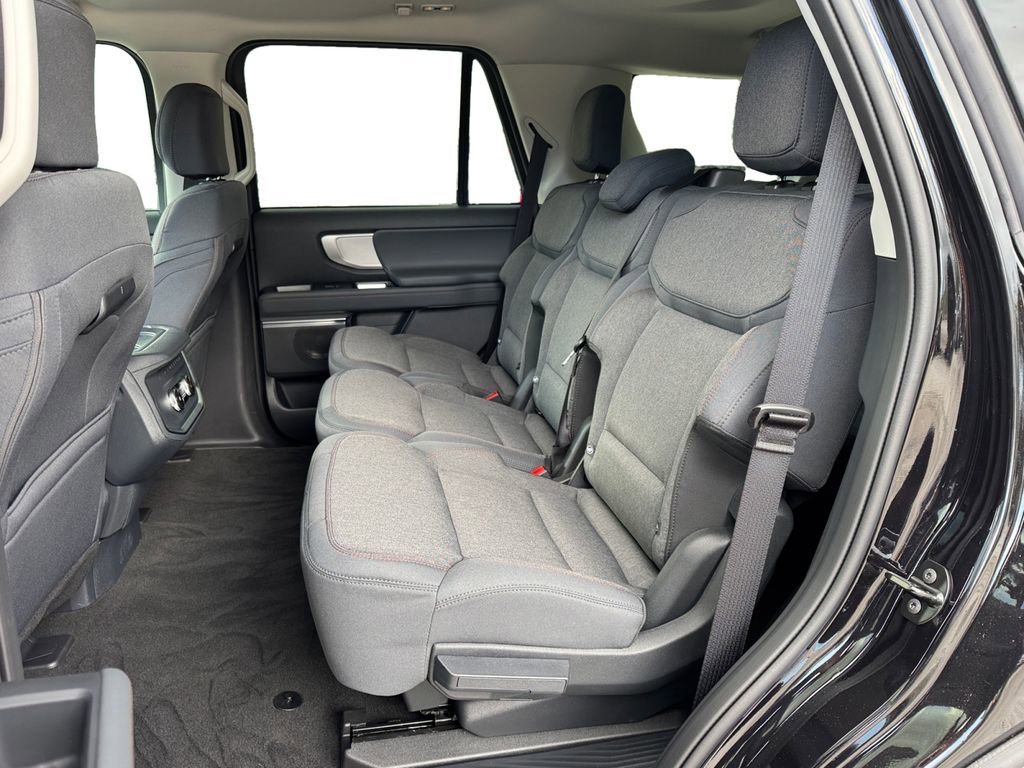 New 2025 Ford Expedition Active image 16