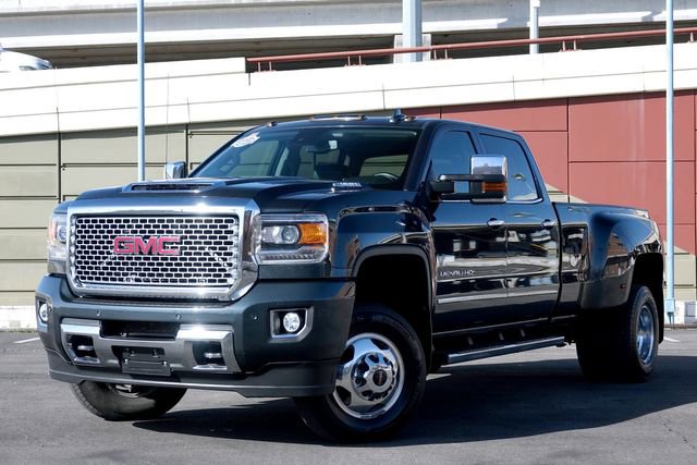 Used 2017 GMC Sierra 3500 Denali w/ Duramax Plus Package image 8