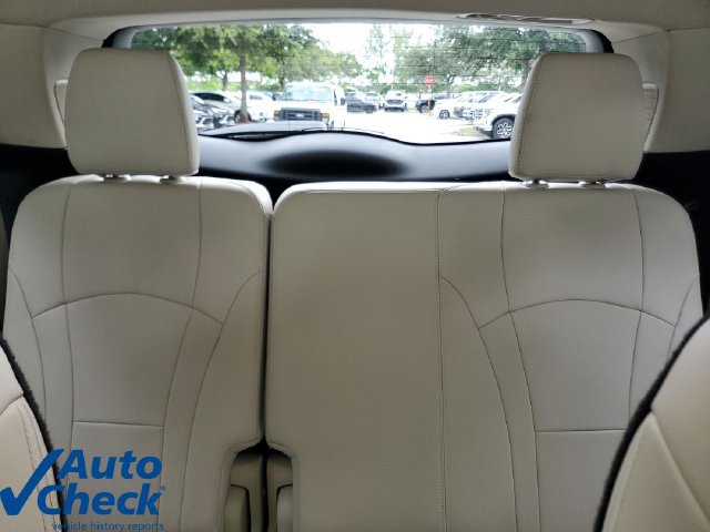 Certified 2022 Buick Enclave Essence w/ Experience Buick Package FWD image 11