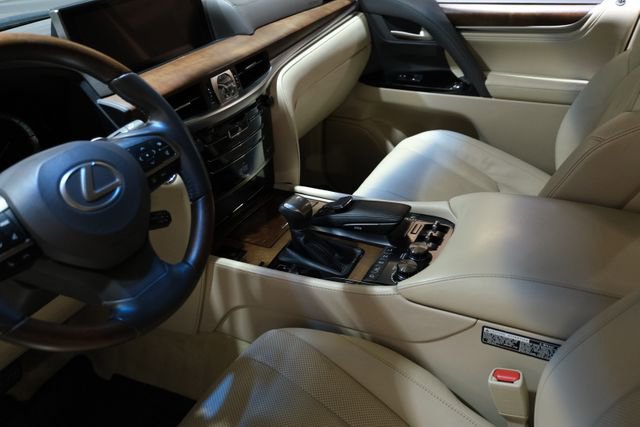 Used 2018 Lexus LX 570 4WD w/ Luxury Package image 30