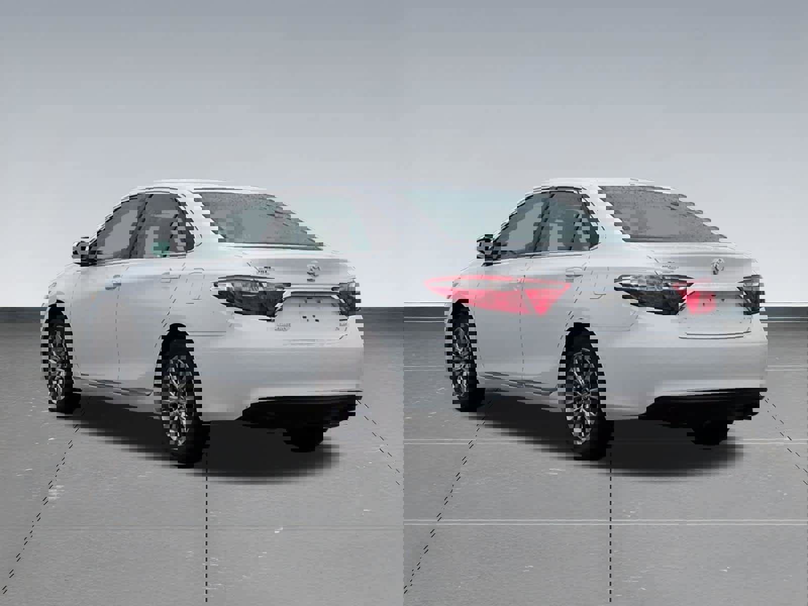 Used 2016 Toyota Camry XLE w/ Moonroof Package image 4