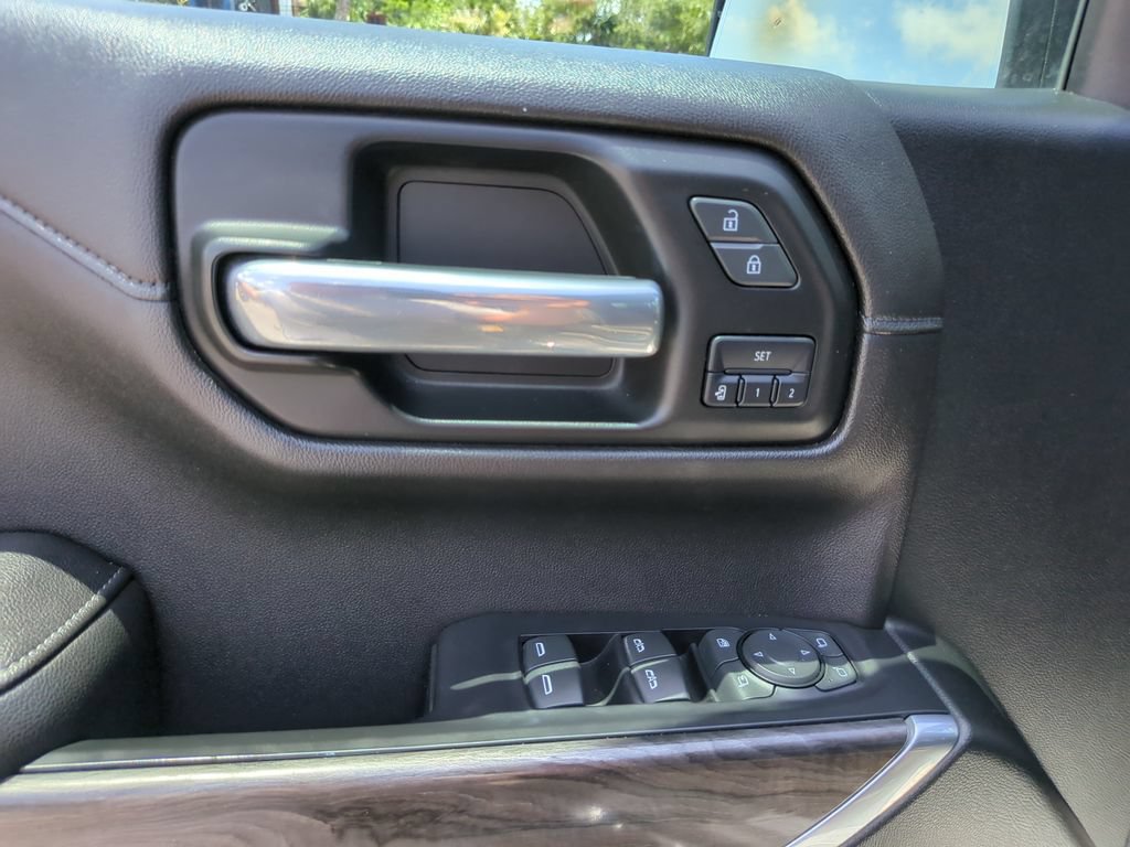 Used 2019 Chevrolet Silverado 1500 LTZ w/ LTZ Plus Package AWD/4WD image 18