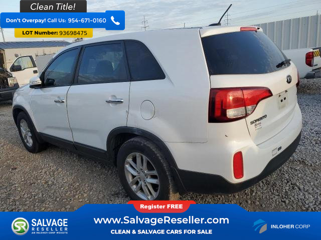 Used 2015 Kia Sorento LX image 3