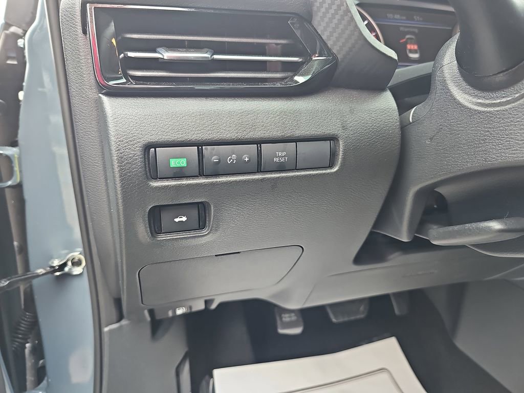 Used 2025 Nissan Sentra SR image 17