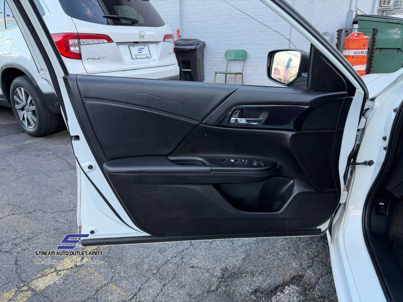 Used 2015 Honda Accord Sport image 27