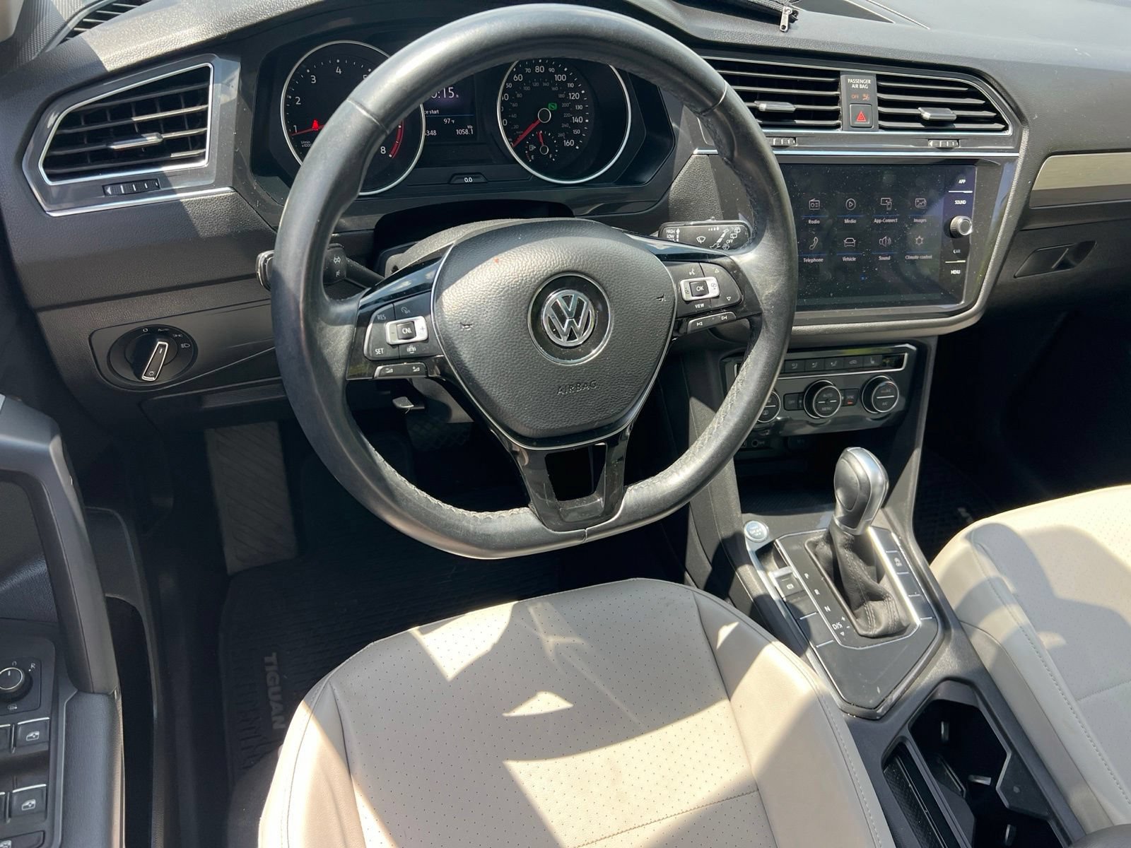 Used 2019 Volkswagen Tiguan SE FWD image 34