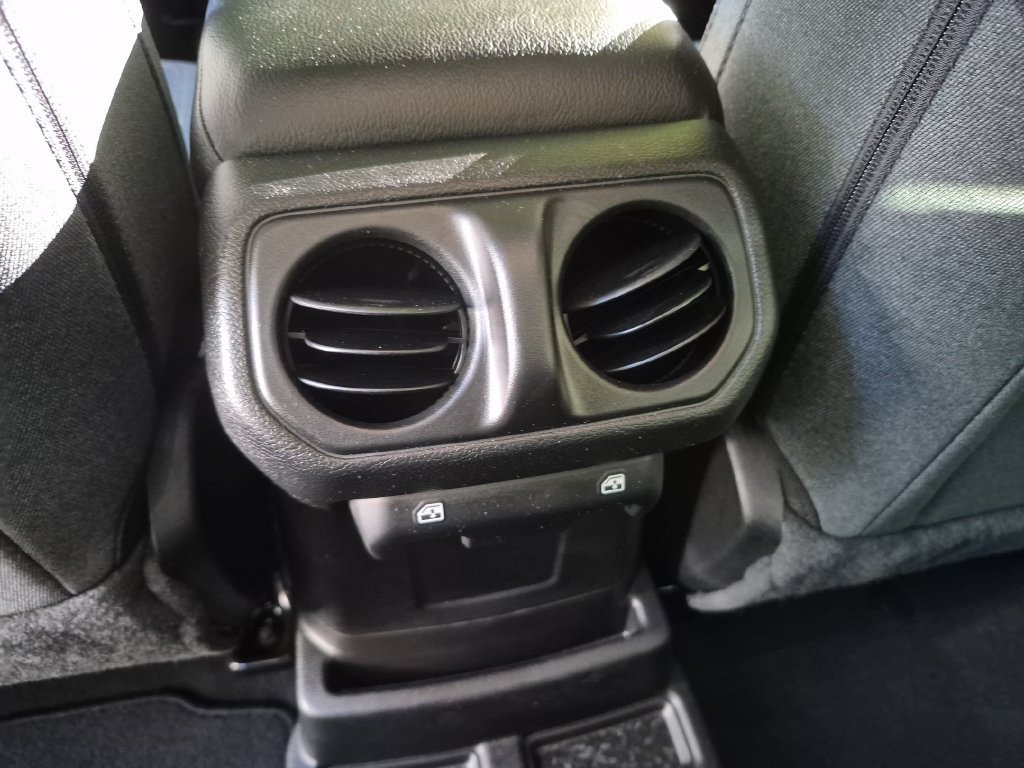 Used 2024 Jeep Wrangler Unlimited w/ Convenience Group AWD/4WD image 18