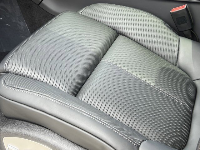 New 2025 Porsche Macan image 37