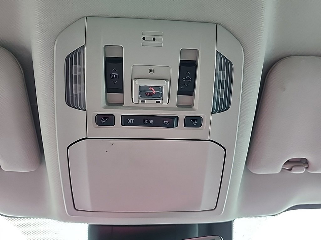 Used 2021 Toyota Highlander Platinum image 11