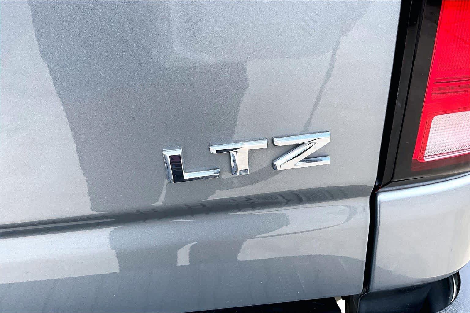 Used 2024 Chevrolet Silverado 2500 LTZ w/ LTZ Texas Edition AWD/4WD image 10