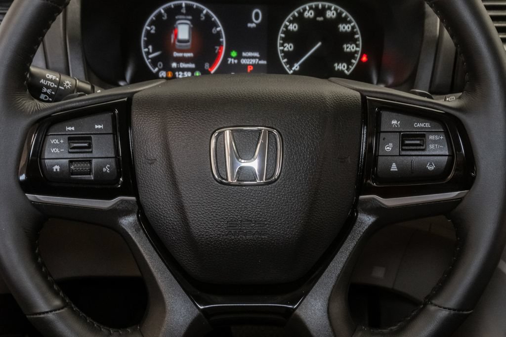 Used 2026 Honda Odyssey Elite image 16
