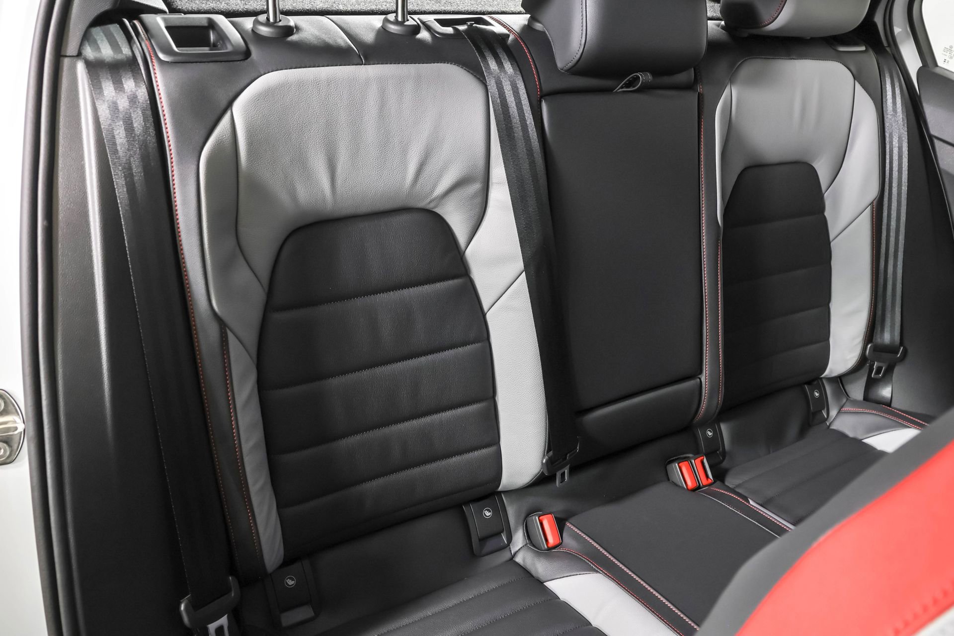 New 2026 Volkswagen GTI SE FWD image 41