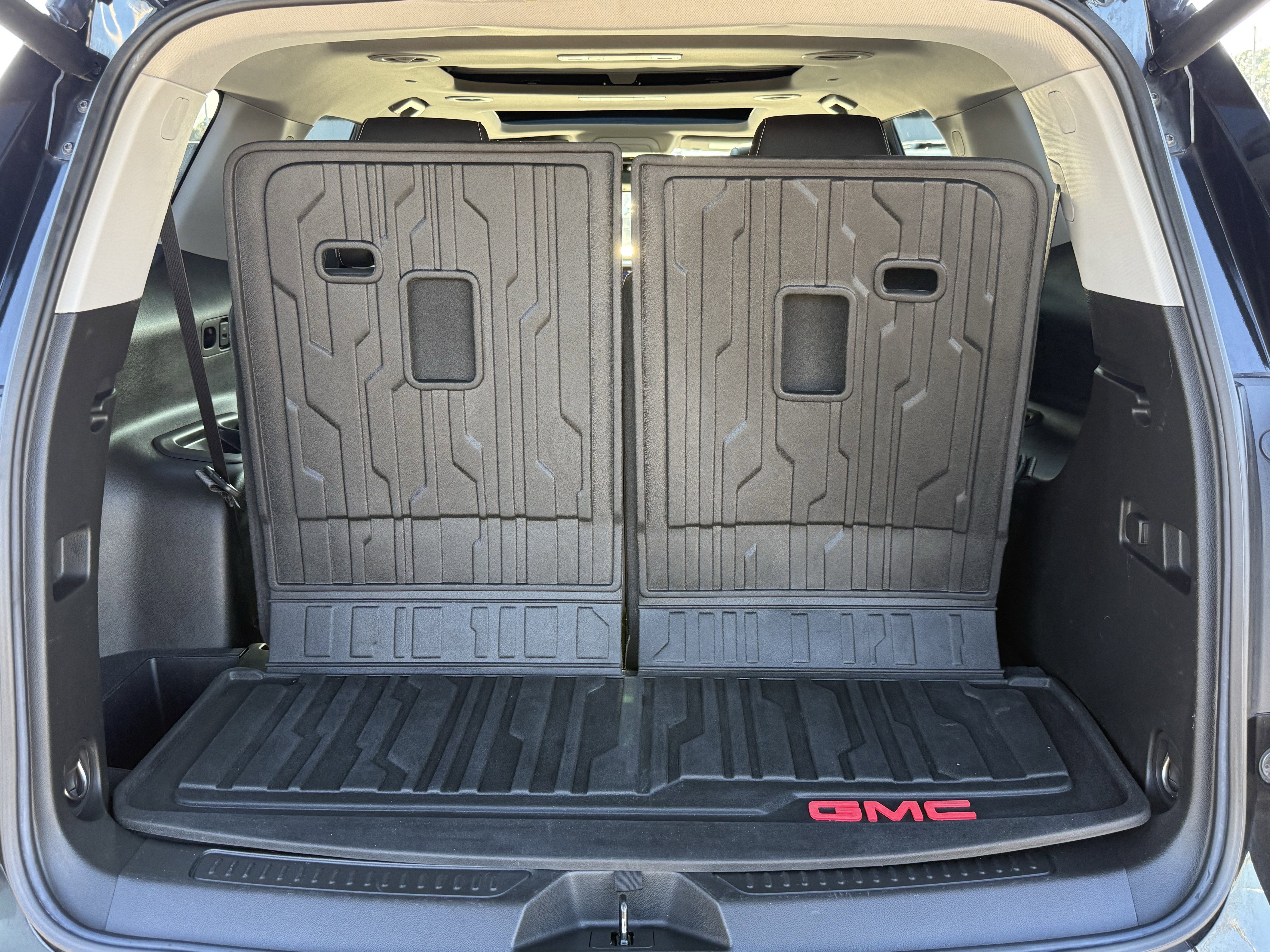 Used 2022 GMC Acadia SLT w/ Elevation Edition image 33