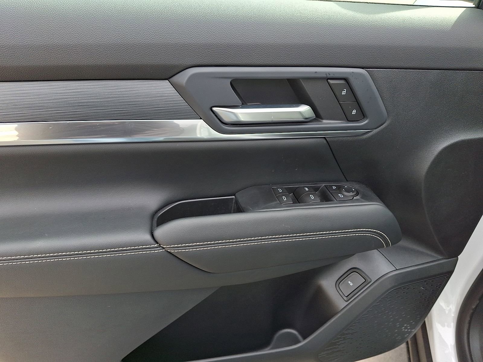 New 2026 GMC Terrain Elevation w/ Elevation Premium Package image 12