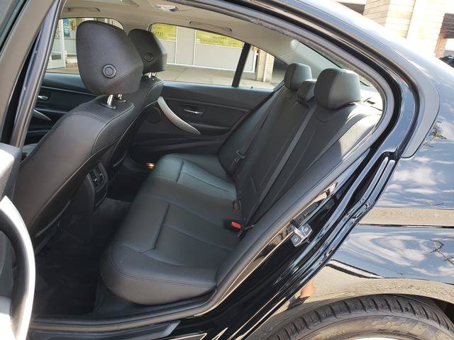 Used 2015 BMW 320i xDrive Sedan AWD/4WD image 12