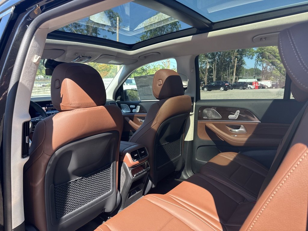New 2026 Mercedes-Benz GLS 450 4MATIC image 24