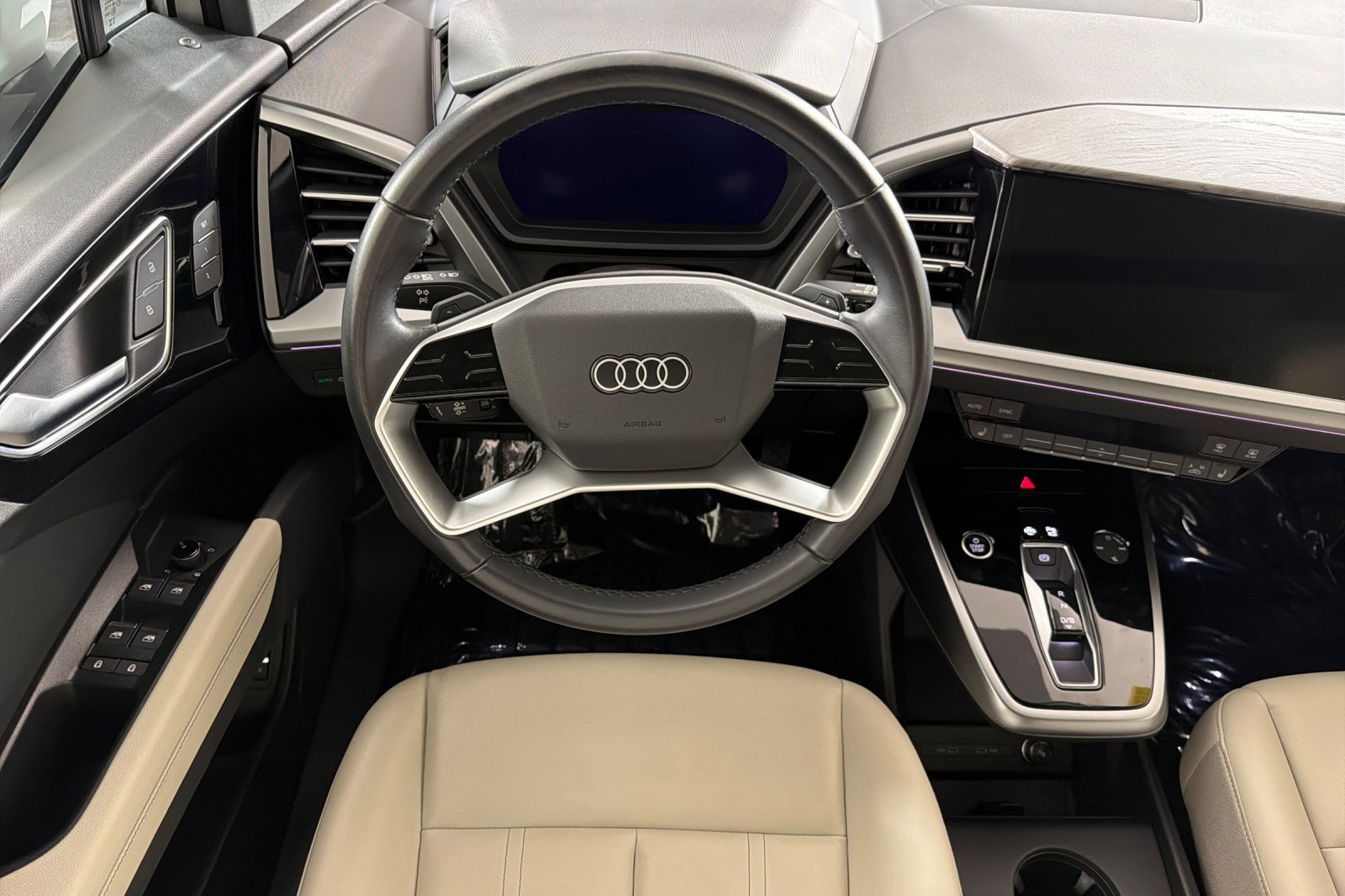 Certified 2024 Audi Q4 e-tron Prestige w/ Black Optic Package AWD/4WD image 13