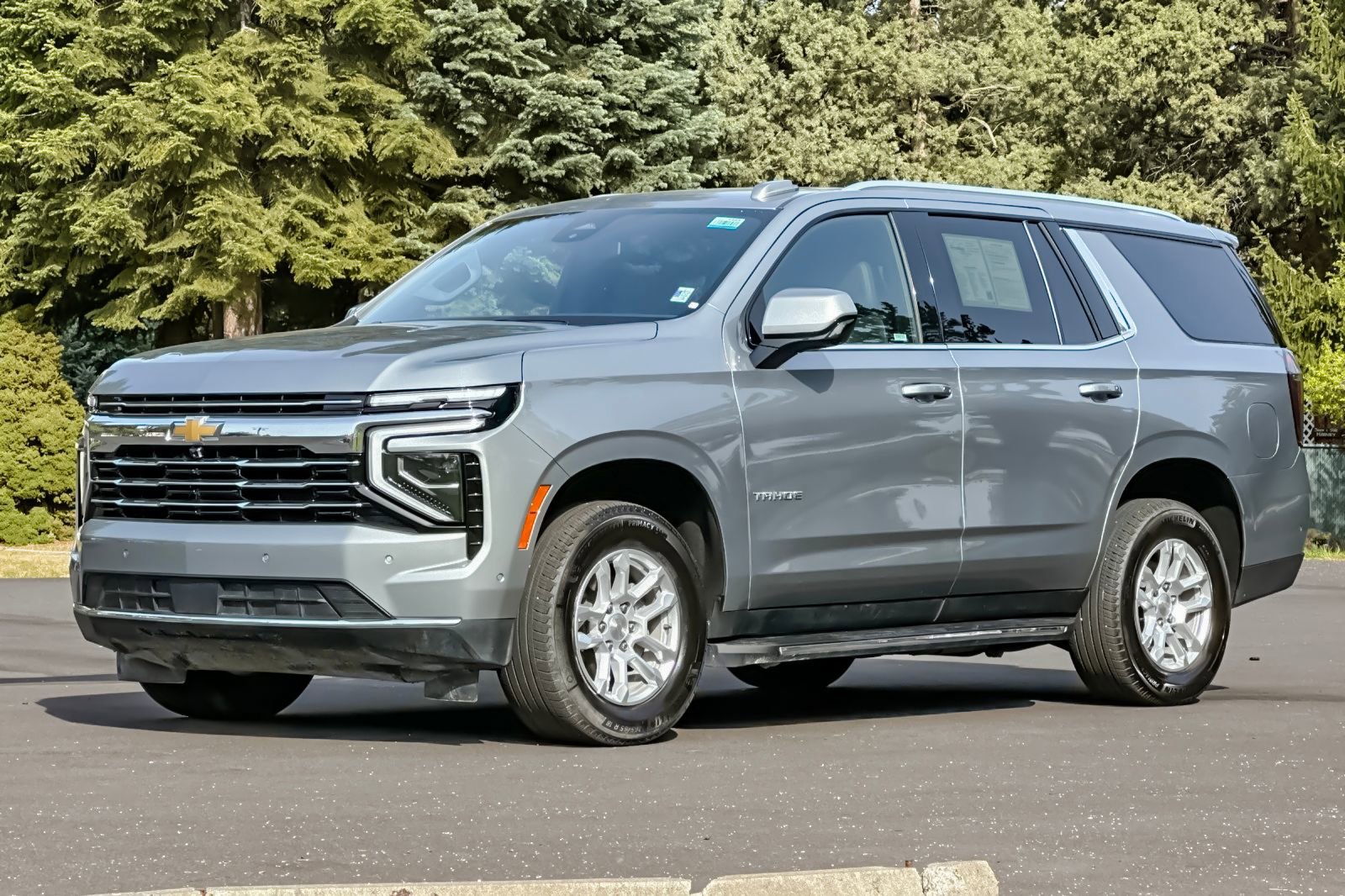 Used 2025 Chevrolet Tahoe LT AWD/4WD image 9
