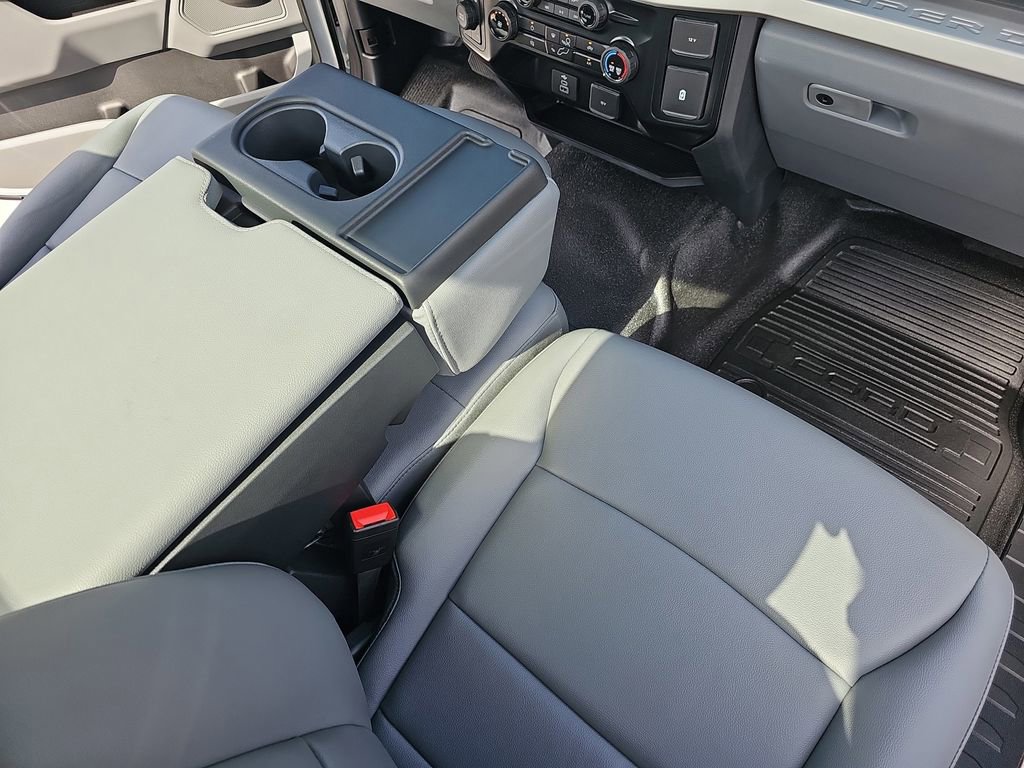 New 2026 Ford F550 4x4 Regular Cab Super Duty image 11