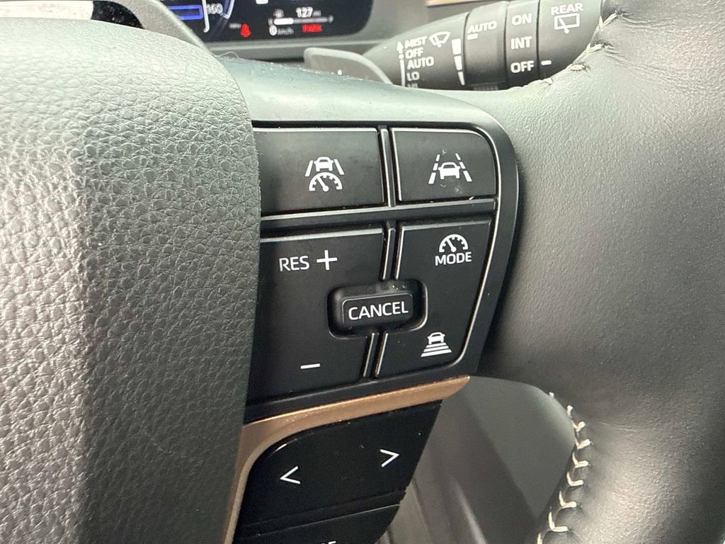 Used 2025 Toyota Crown Signia w/ Advanced Technology Package image 23